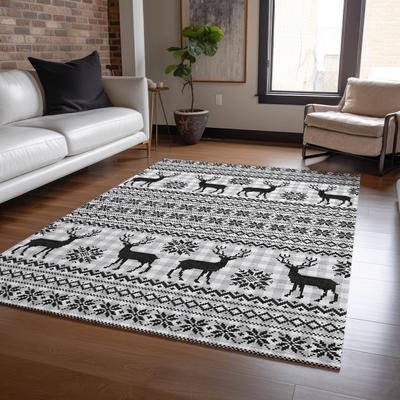 Addison Rugs Machine Washable Indoor/ Outdoor Christmas Sweater Chantille Rug
