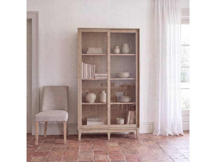 Vitrine aus massivem Gummibaumholz und Eschenfurnier, 100 cm breit