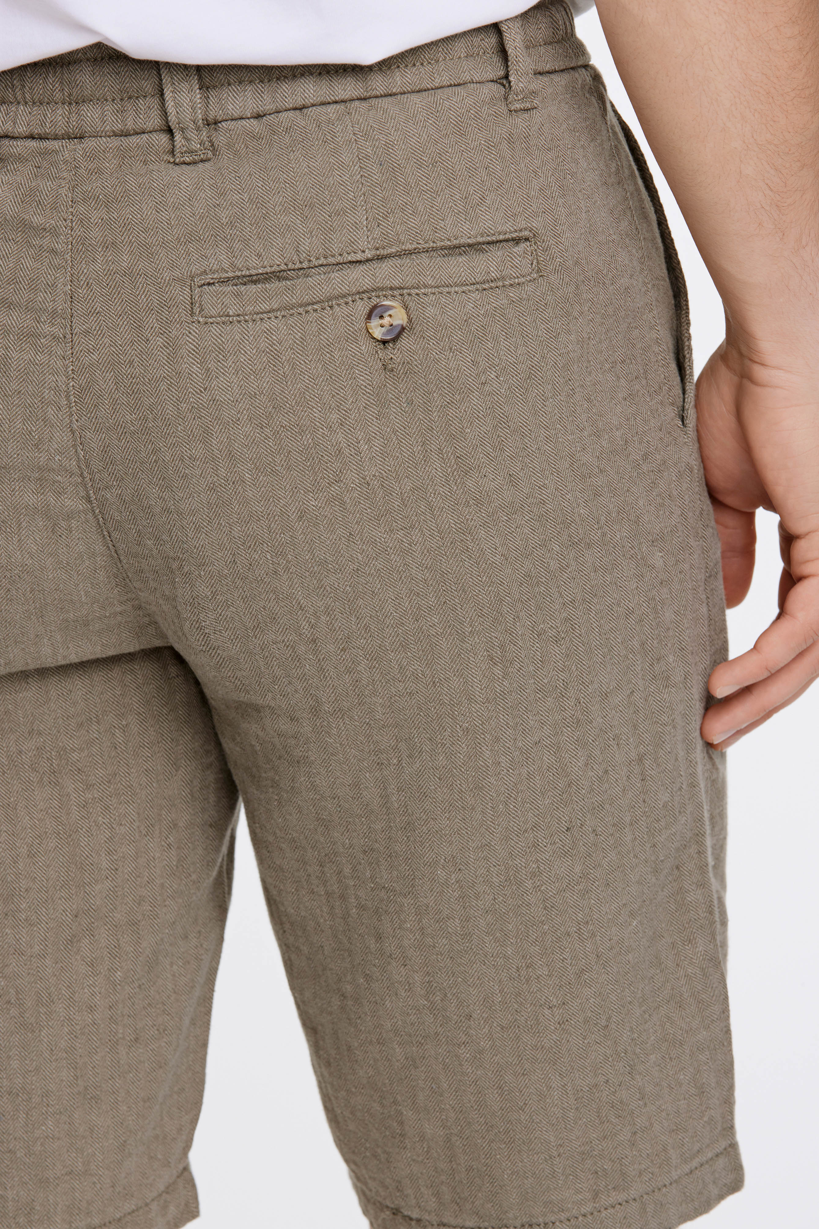Shorts LINDBERGH, Herren, Gr. S, N-Gr, grün (army), Web, Obermaterial: 55% Baumwolle, 45% Leinen, unifarben, regular fit kniefrei, Hosen Shorts, Sommerhose mit Taschen army S, N-Gr