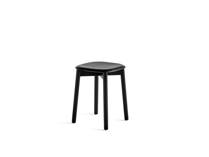 HAY Soft Edge 72 Hocker Schwarz Eiche–schwarz Eichen­gestell