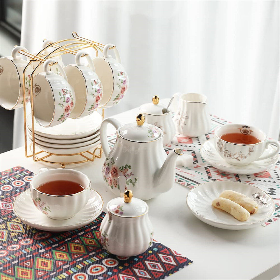 Lark Manor 1ml Floral Teapot Set White 1ml