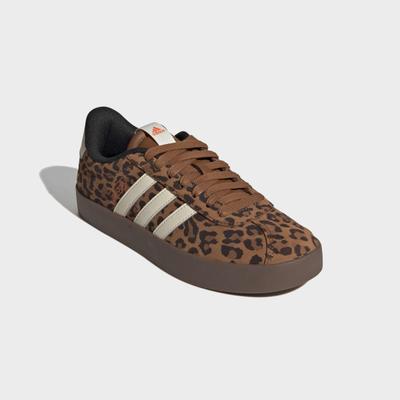 Sneaker ADIDAS SPORTSWEAR "VL COURT 3.0", Damen, Gr. 42, braun (dusky bronze, cream weiß, gum5), Leder, Textil, Schuhe Sneaker, mit Animal Print, Leo-Print, Topseller