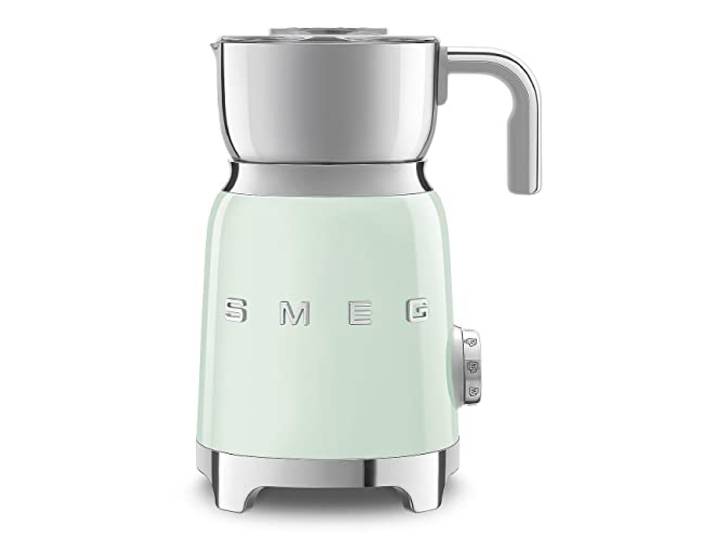 Smeg, Multifunktions MFF01PGEU, Milchaufschäumer, mit Induktionssystem, 6 voreingestellte Programme, eine manuelle Funktion, 600 ml abnehmbare Karaffe, Messkappe, integrierte Kabeltrommel, 500W, Grün