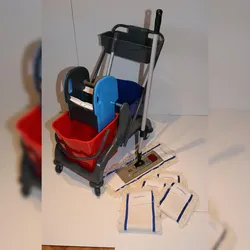1CleanSV© Aura2 Reinigungswagen mit Ablage, Wischset mit 50 cm Magic click Klapphalter "steht von alleine", 5 x 50 cm CleanSV Baumwolllmops und Teleko