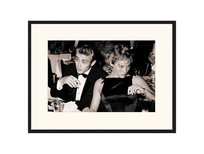 Tableau déco JD with girlfriend II Cadre : hêtre massif verni Revêtement : plexiglas / Passe Partout Noir 83 x 63cm