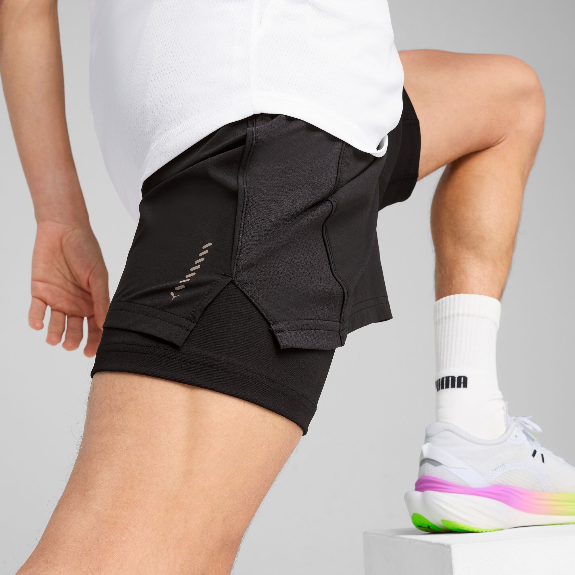 Laufshorts PUMA "M RUN VELOCITY 2IN1 SHORT", Herren, Gr. XL, N-Gr, schwarz (puma schwarz), Obermaterial: 88% Polyester, 12% Elasthan, unifarben, slim fit kniefrei, Hosen Laufshorts, mit DryCELL Technologie, mit Einschub-Handytasche, Slim Fit puma schwarz 