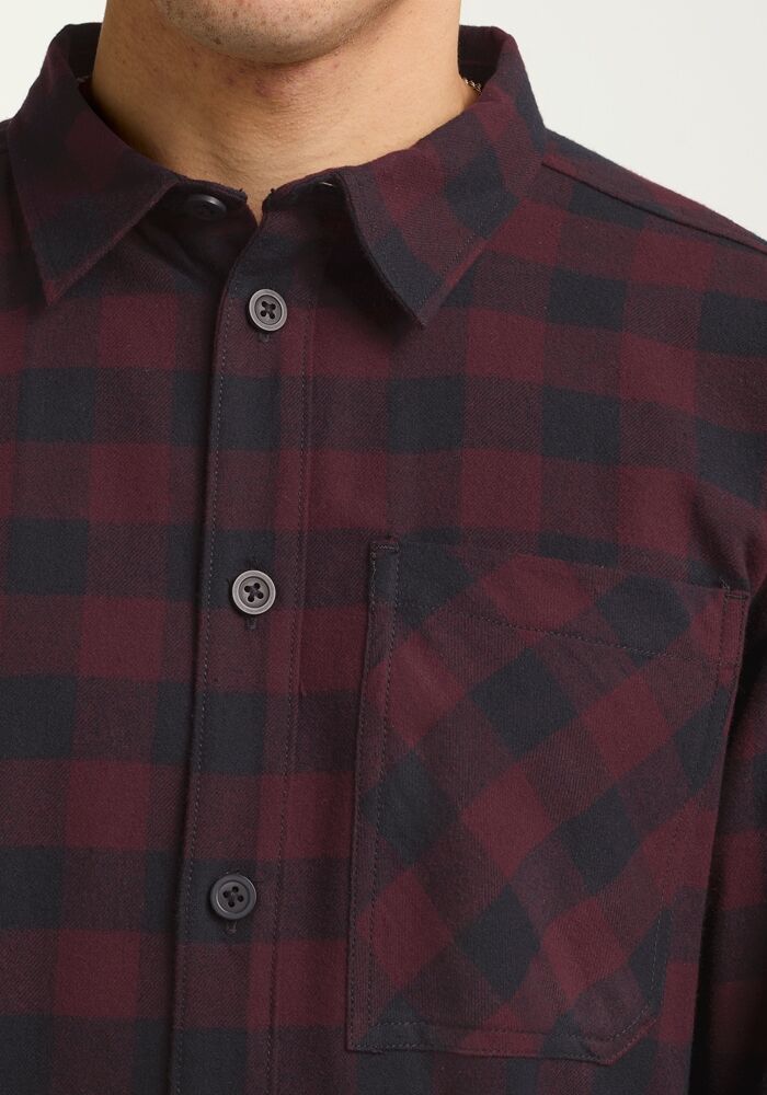 Flanellhemd JACK WOLFSKIN "LITE FLANNEL SHIRT M", Herren, Gr. L (52), Normalgrössen, rot (checkamaranth), Obermaterial: 100% Baumwolle, Hemden Flanellhemd, Flanellhemd, weich, atmungsaktiv checkamaranth L (52), Normalgrössen