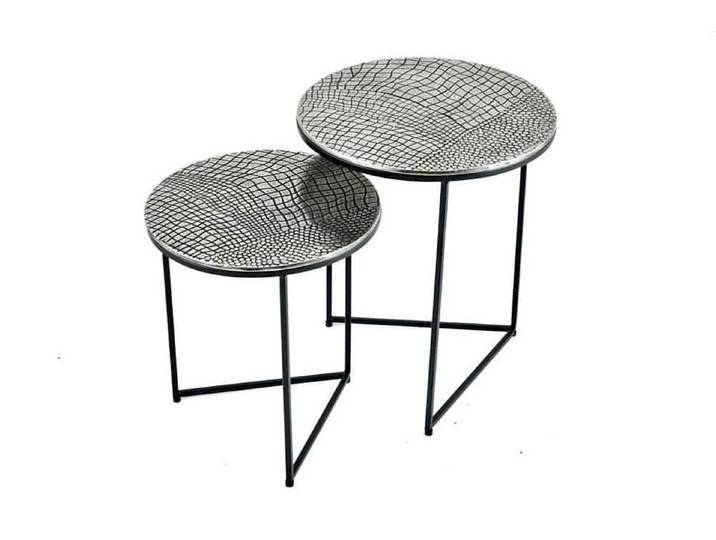 Licht-Erlebnisse Beistelltisch KWAME, 2er Set Handarbeit Hammerschlag aus Metall in Silber Antik Schwarz