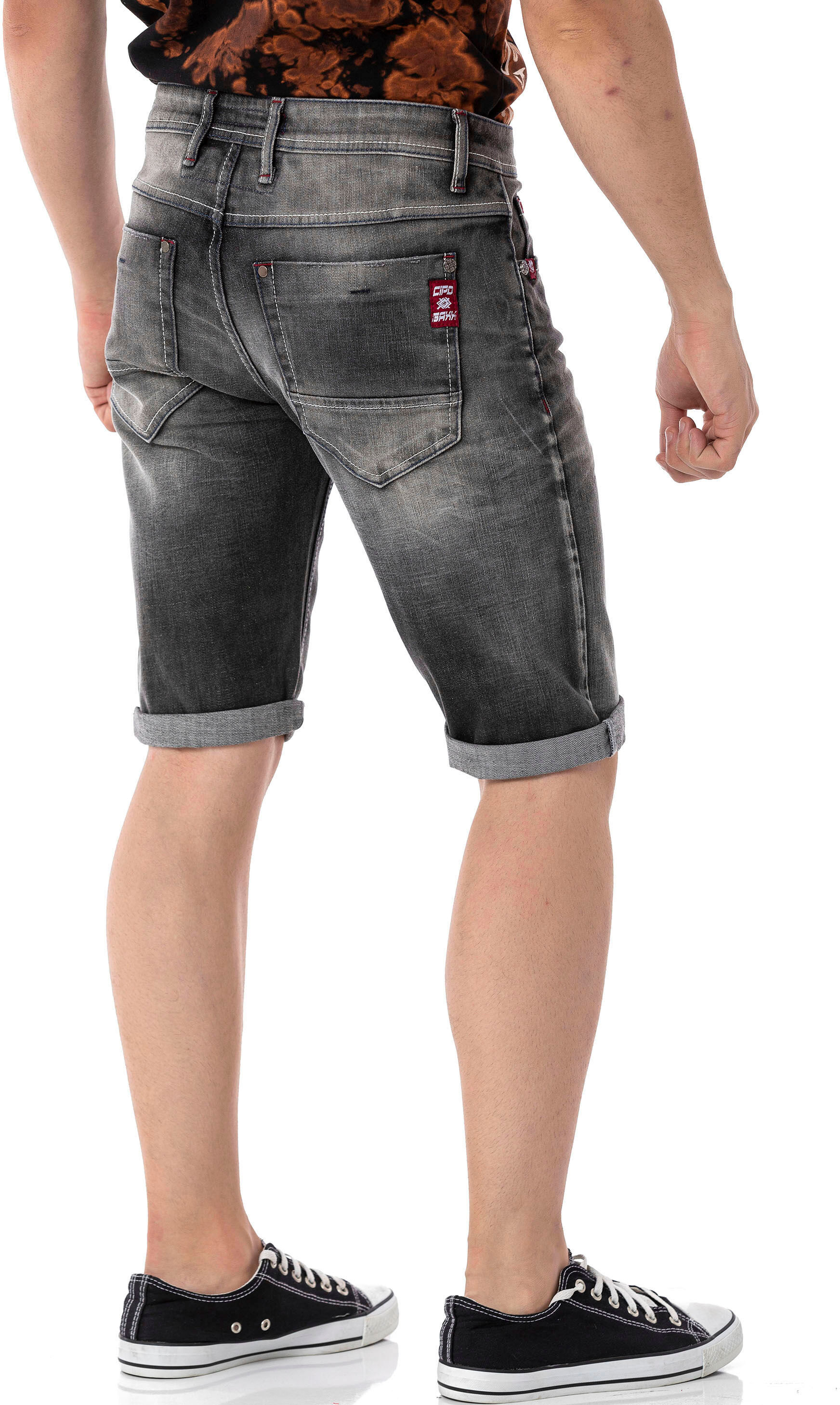 Jeansshorts CIPO & BAXX, Herren, Gr. 29, N-Gr, schwarz (schwarz used), Denim/Jeans, Obermaterial: 98% Baumwolle, 2% Elasthan, Abriebeffekte, regular fit kniefrei, Jeans Jeansshorts, Baumwollmischung, regular fit schwarz used 29, N-Gr