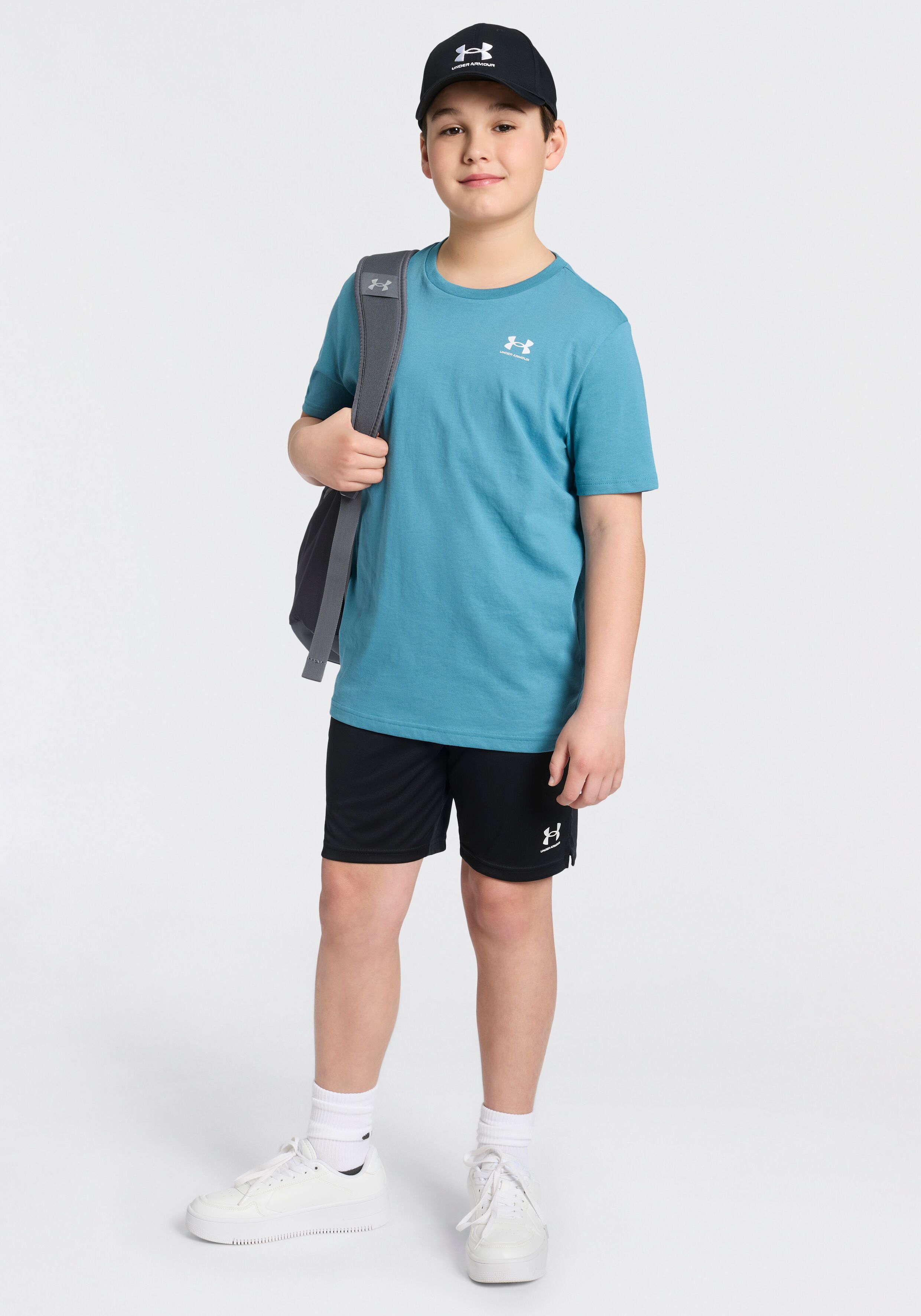 T-Shirt UNDER ARMOUR "UA B SPORTSTYLE LC SS", Jungen, Gr. M, boundless blau,, weiß, Obermaterial: 60% Baumwolle, 40% Polyester, normal, Rundhals, Shirts T-Shirt, für Jugendliche geeignet, Kurzarm, mit Rundhalsausschnitt boundless blau,, weiß M