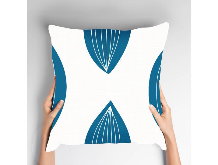 Dekokissen QUEENCE Illusion , weiss (weiß, bedruckt), B:50cm L:50cm, Obermaterial: 100% Polyester, Dekokissen_Sitzkissen_Kissenhüllen, Dekokissen, Kissenhülle,Muster,Blau,Weiss,Zeitlos,Klassisch,Stilvoll,Dekorativ