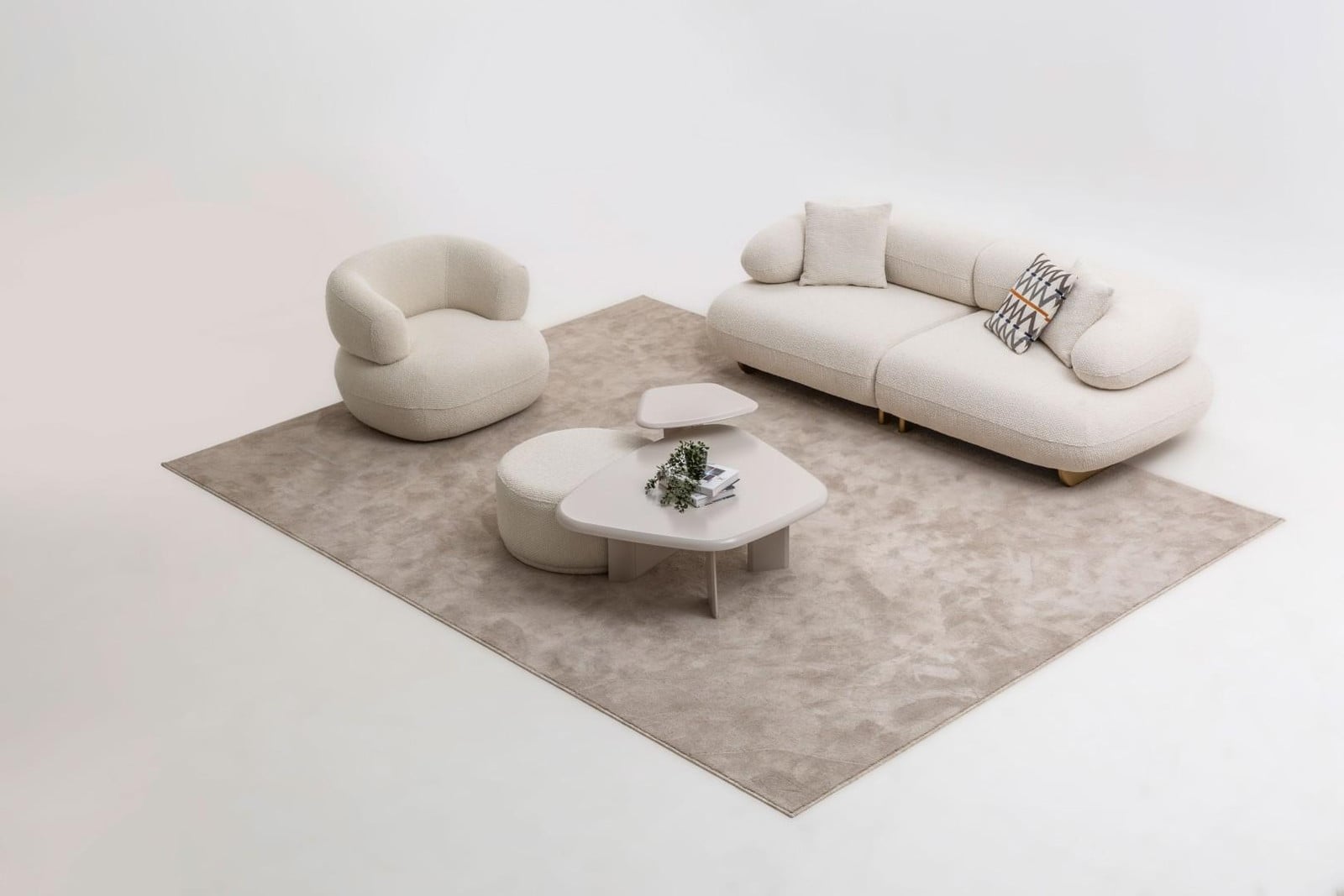 Stijlvolle Designer Couchgarnitur met Sofa, Sessel en Beistelltisch van AEA