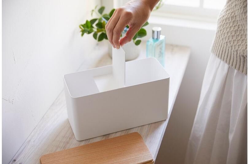 Aufbewahrungsbox YAMAZAKI "Rin Weiss", weiss (weiß), B:1,4cm H:23cm T:10,5cm, Metall, Aufbewahrungsboxen, Aufbewahrungsbox weiß 1 Stk., B/H/T: 1,4cm x 23cm x 10,5cm