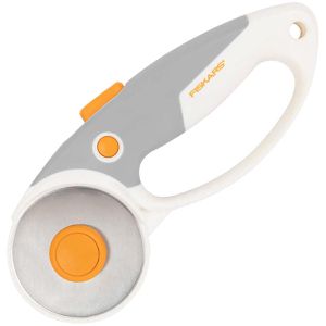 Fiskars Rollschneider 1066040 Titanium Loop, Ø 60mm, Klinge aus Stahl, geeignet für Stoff, Leder & Papier