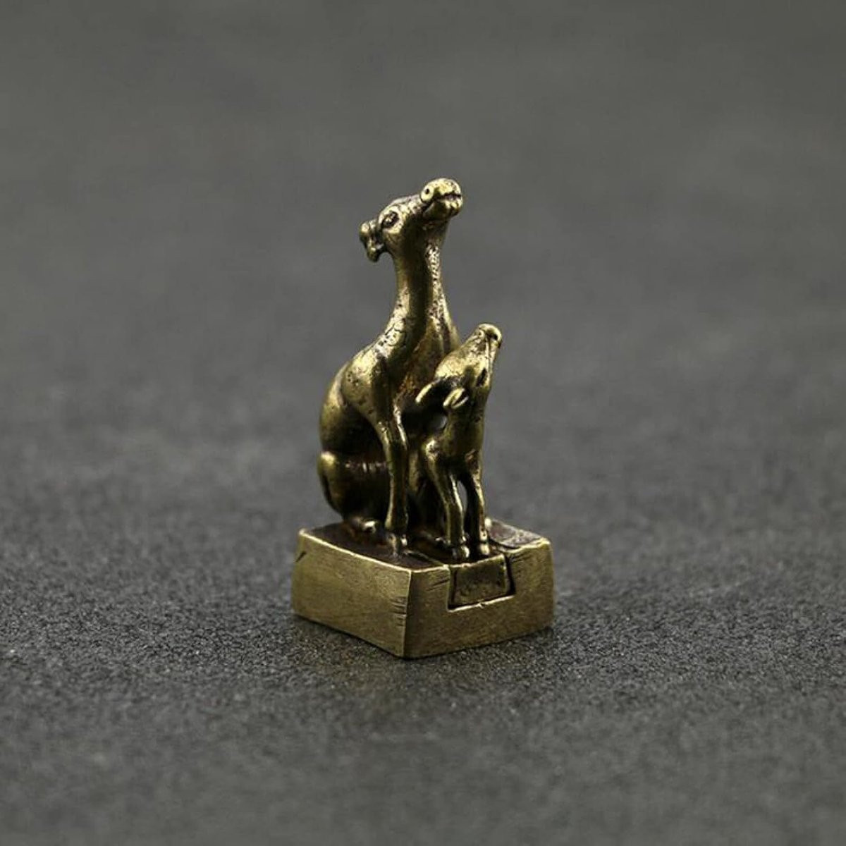 Mini Standbeeld Ornament Koperen Herten Decoratie voor op Tafel