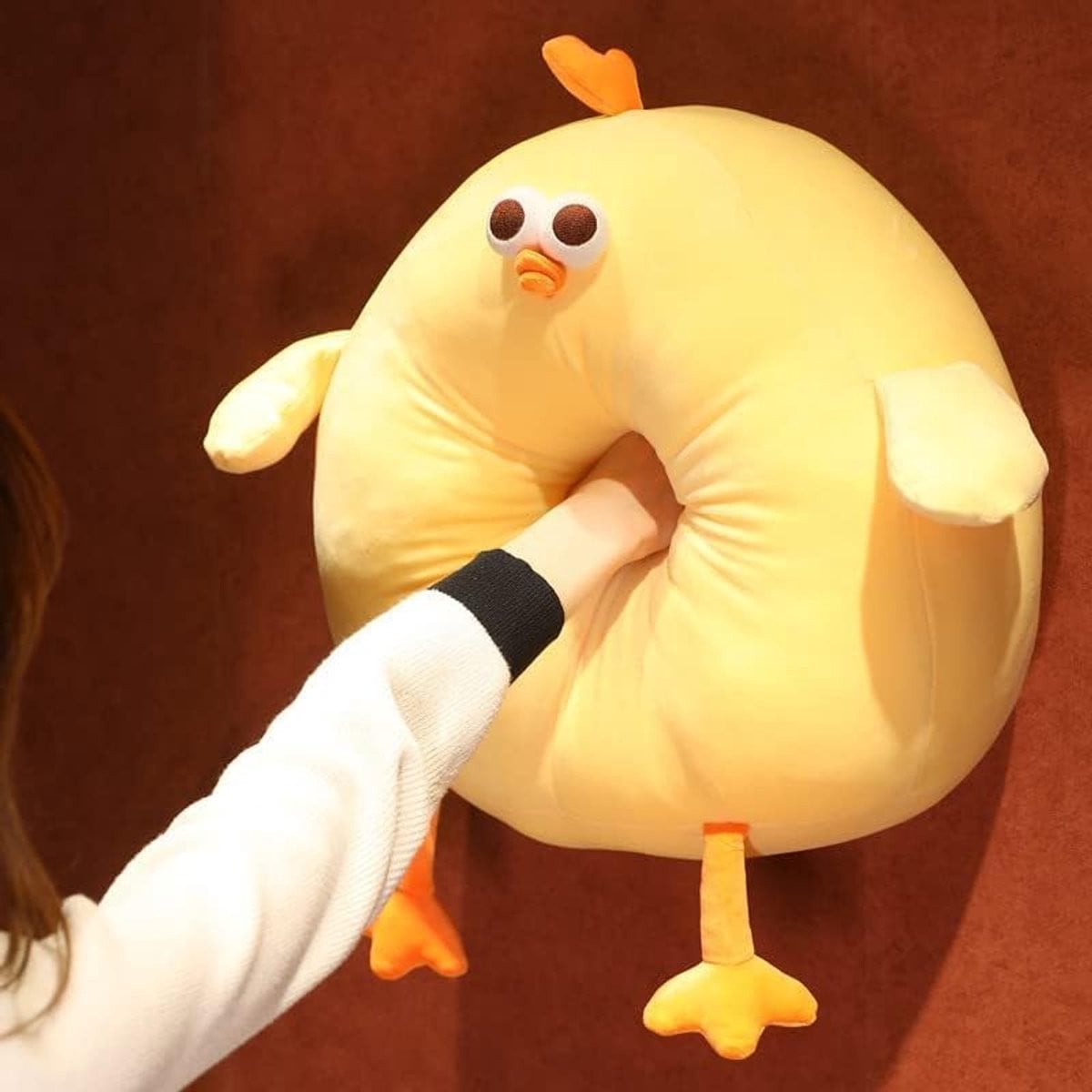 Geel pluche kip knuffelkussen voor kinderen