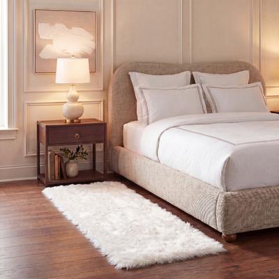SAFAVIEH Faux Sheep Skin Alexandria 2.4-inch Thick Rug