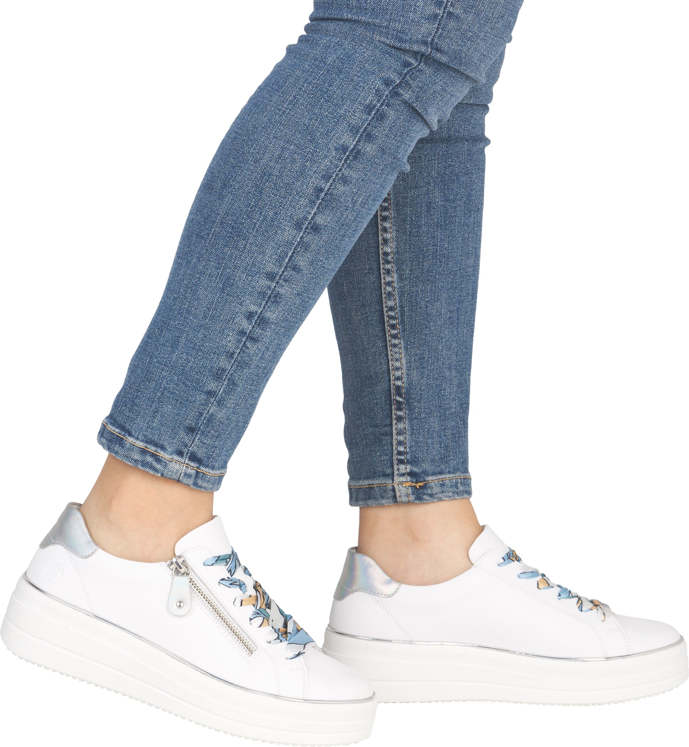 Plateausneaker REMONTE, Damen, Gr. 42, Textil, weiss (weiß, perlmutt), Leder, unifarben mit Farbeinsatz, Schuhe Plateausneaker, Freizeitschuh, Halbschuh, Schnürer mit Wechselfussbett weiß, perlmutt 42, Textil
