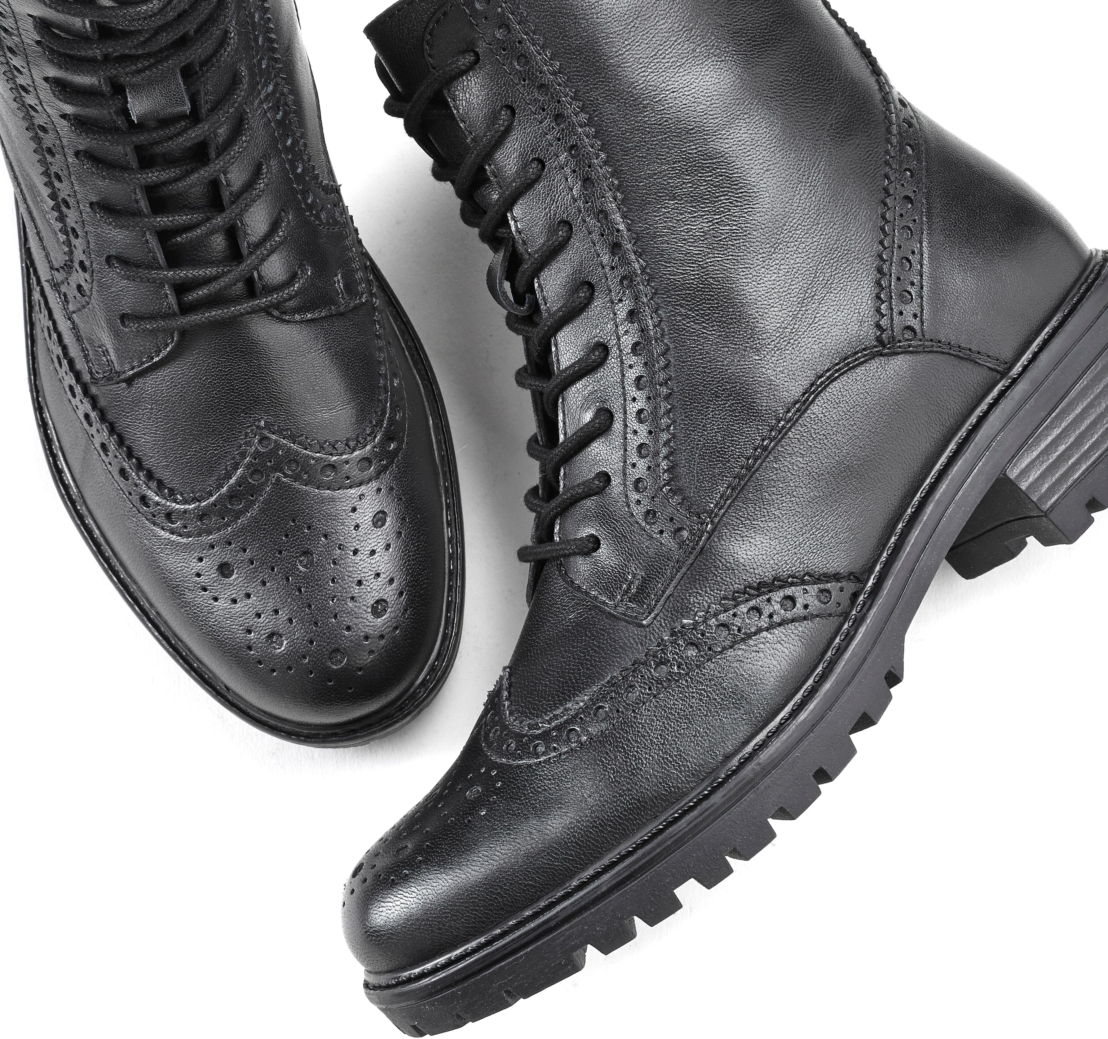 Schnürboots LASCANA "Schnürstiefelette, Ankle Boots, Herbststiefelette", Damen, Gr. 39, Lederimitat Schafsleder Textil, schwarz, Obermaterial: 100% Schafsleder. Decksohle: 100% Synthetik. Futter: 75% Textilmaterial, 25% Schafsleder. Laufsohle: 100% Synthe