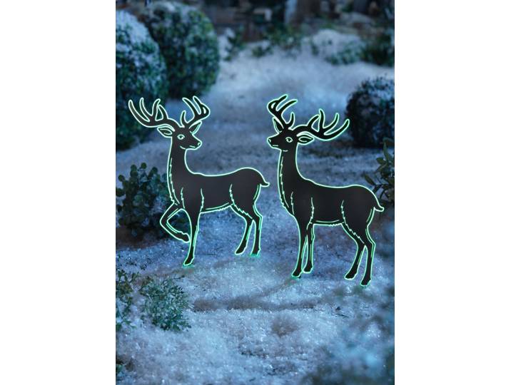 Nachtleuchtende Hirschsilhouetten aus Metall, Schwarz, Blick voraus