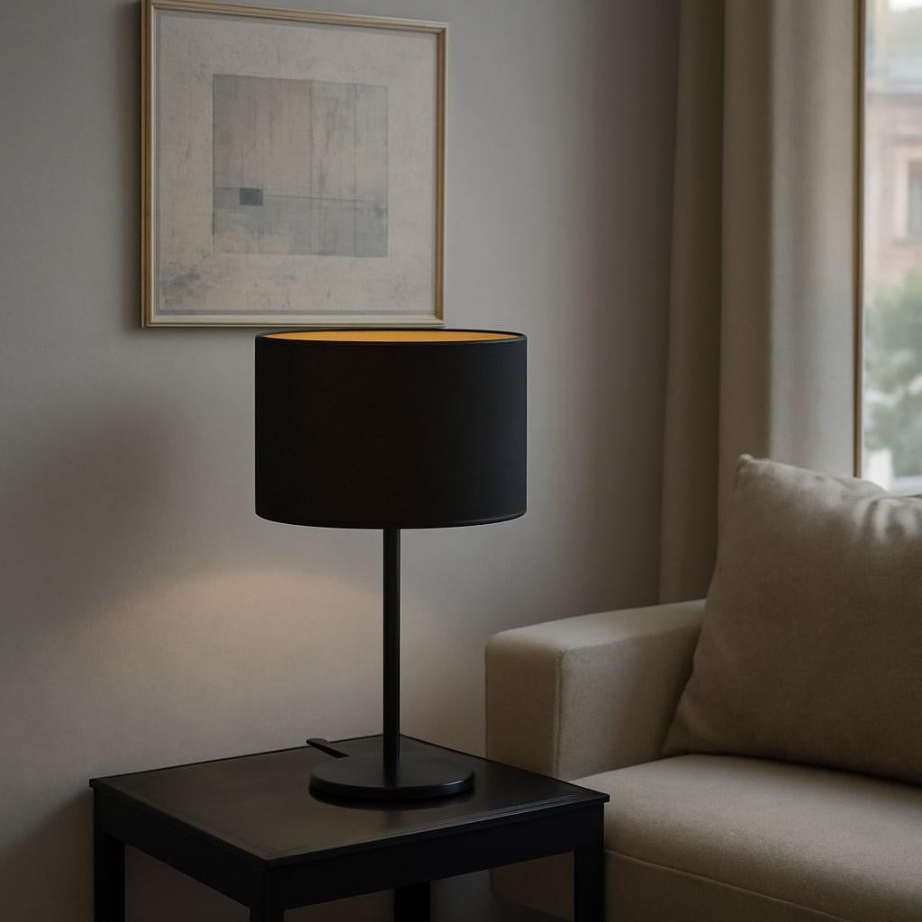 Lyora Zwarte schemerlamp met gouden binnenkant