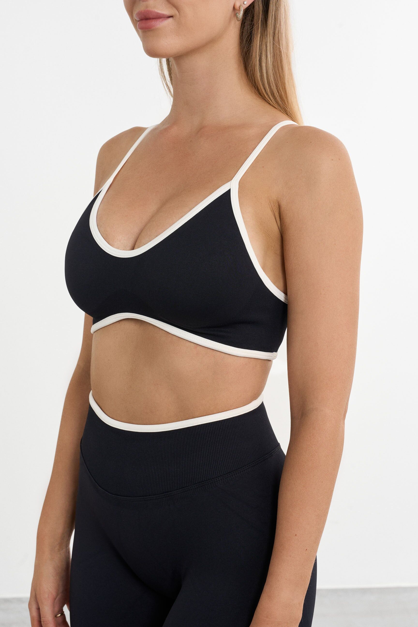 FAMME Forme Blanc Sports Bra Black XL