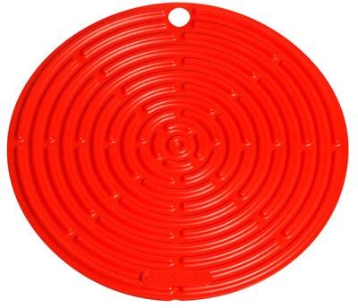 Le Creuset Volcanic Round Cool Tool