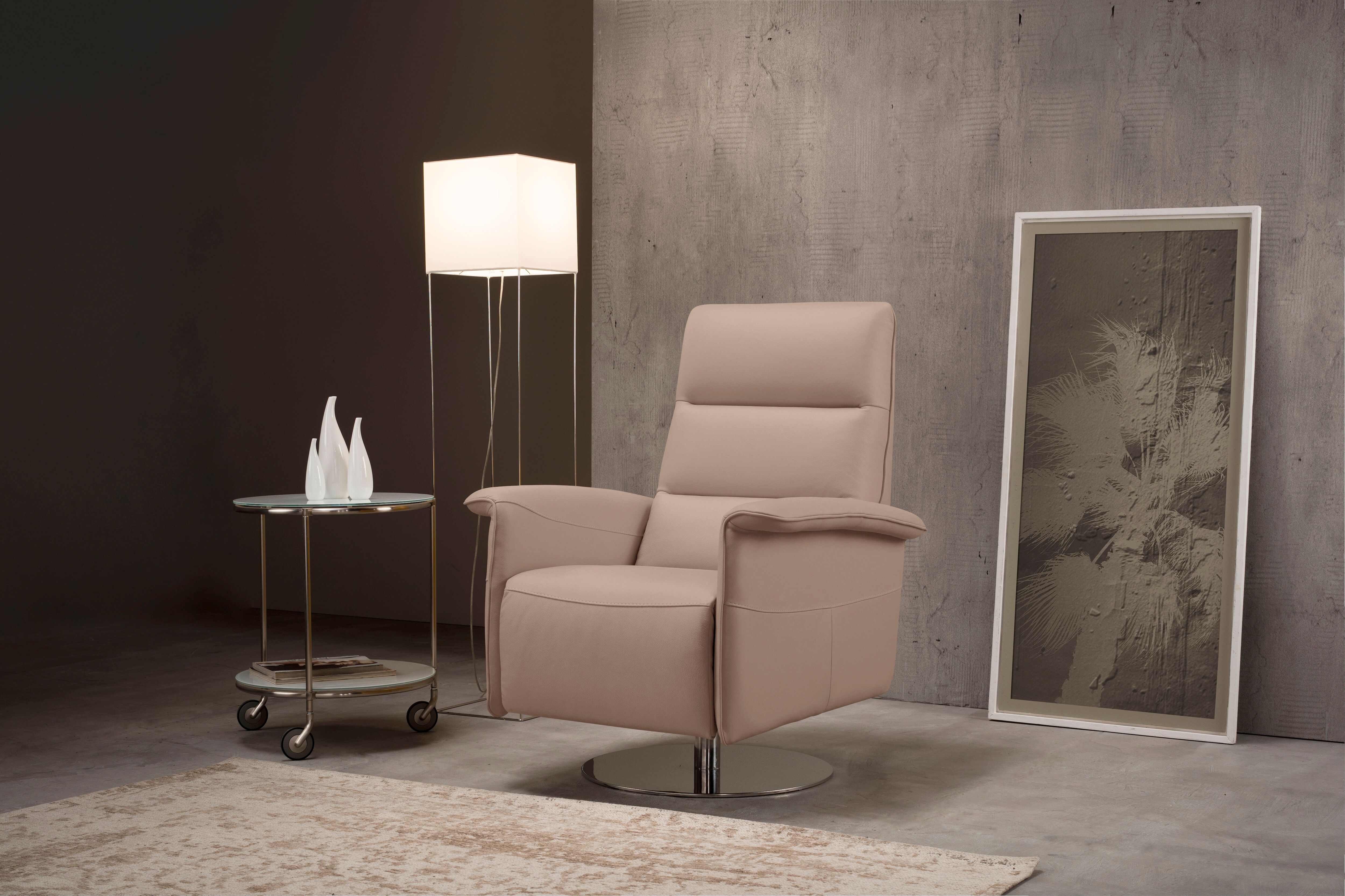 Sessel EGOITALIANO "Kelly Designsessel, Clubsessel & Relaxsessel, bequem, zeitlos elegant", rosa (rosa beige), B:83cm H:105cm T:92cm, Leder NUVOLE (Echtes Rindsleder). Halbnatürliches, halbnarbiges Rindsleder mit einer natürlichen Körnung von 1, 2 bis 1, 