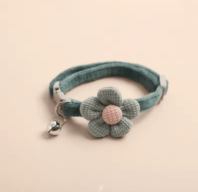 Inspire Essentials Cute Flower Cat Collar With Adjustable Buckle And Bell green
