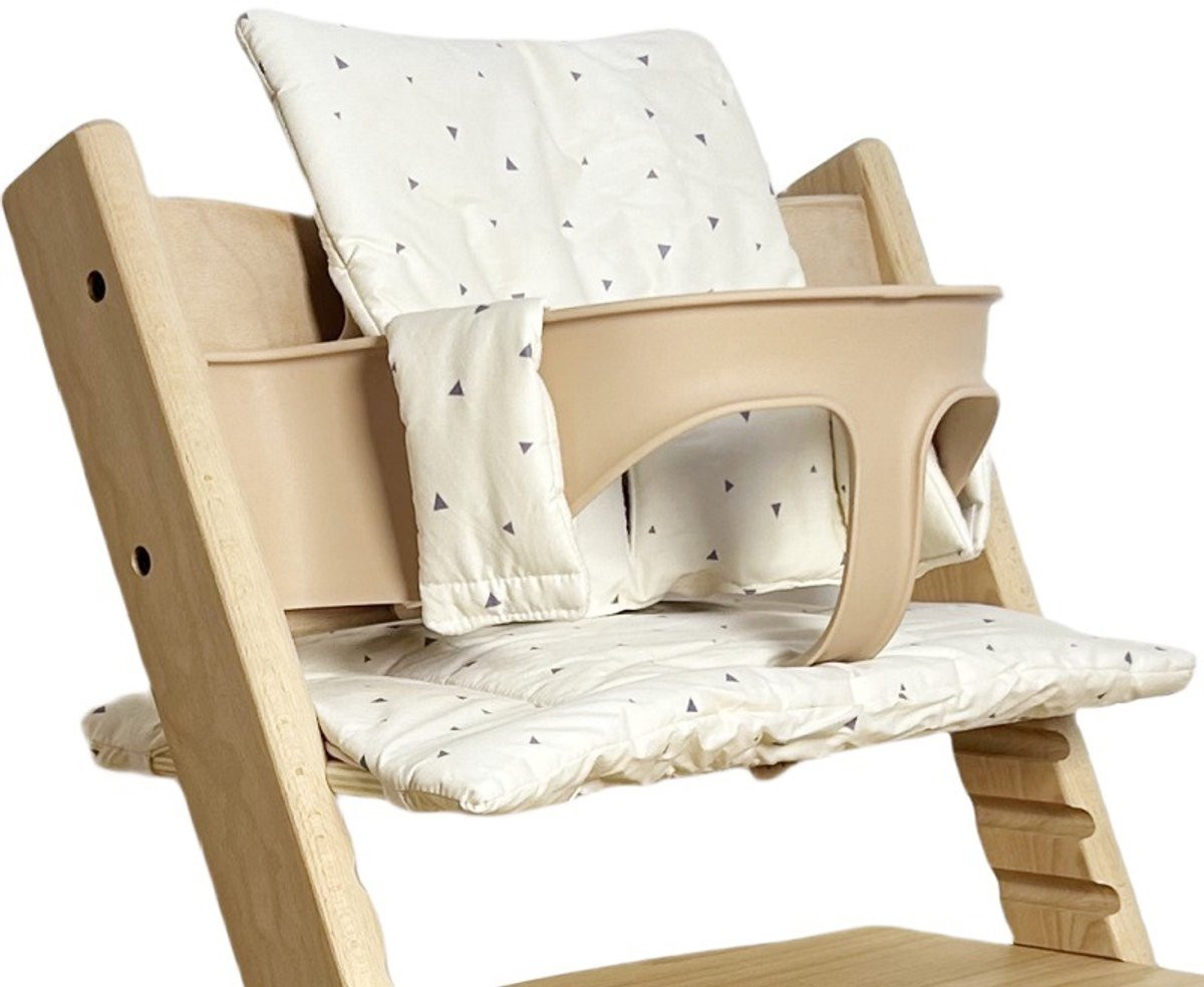 Zitkussen en rugkussen voor kinderstoelen met anime design