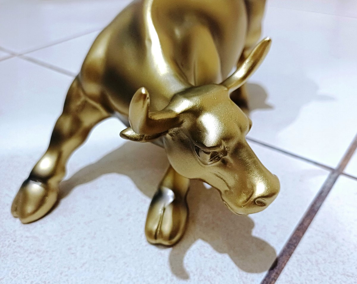 Decoratieve Wall Street Stier Figuur voor Feng Shui Geluk en Welvaart