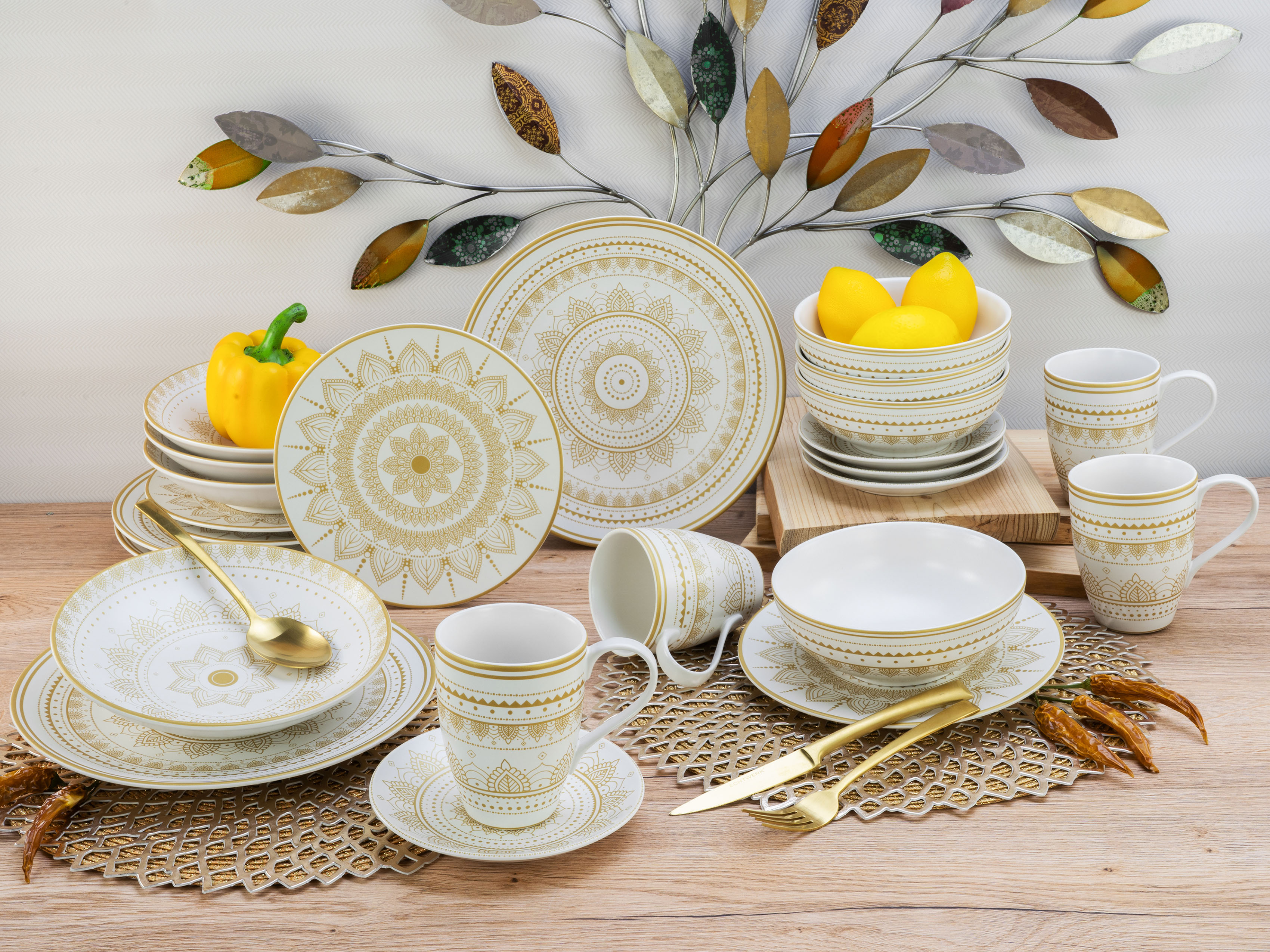 Kombiservice CREATABLE "Mandala Gold", gold (weiß, goldfarben), 8 Stk., Steinzeug, Geschirr-Sets, Kombiservice, Service, goldene orientalische Motive, 8 Teile, für 2 Personen