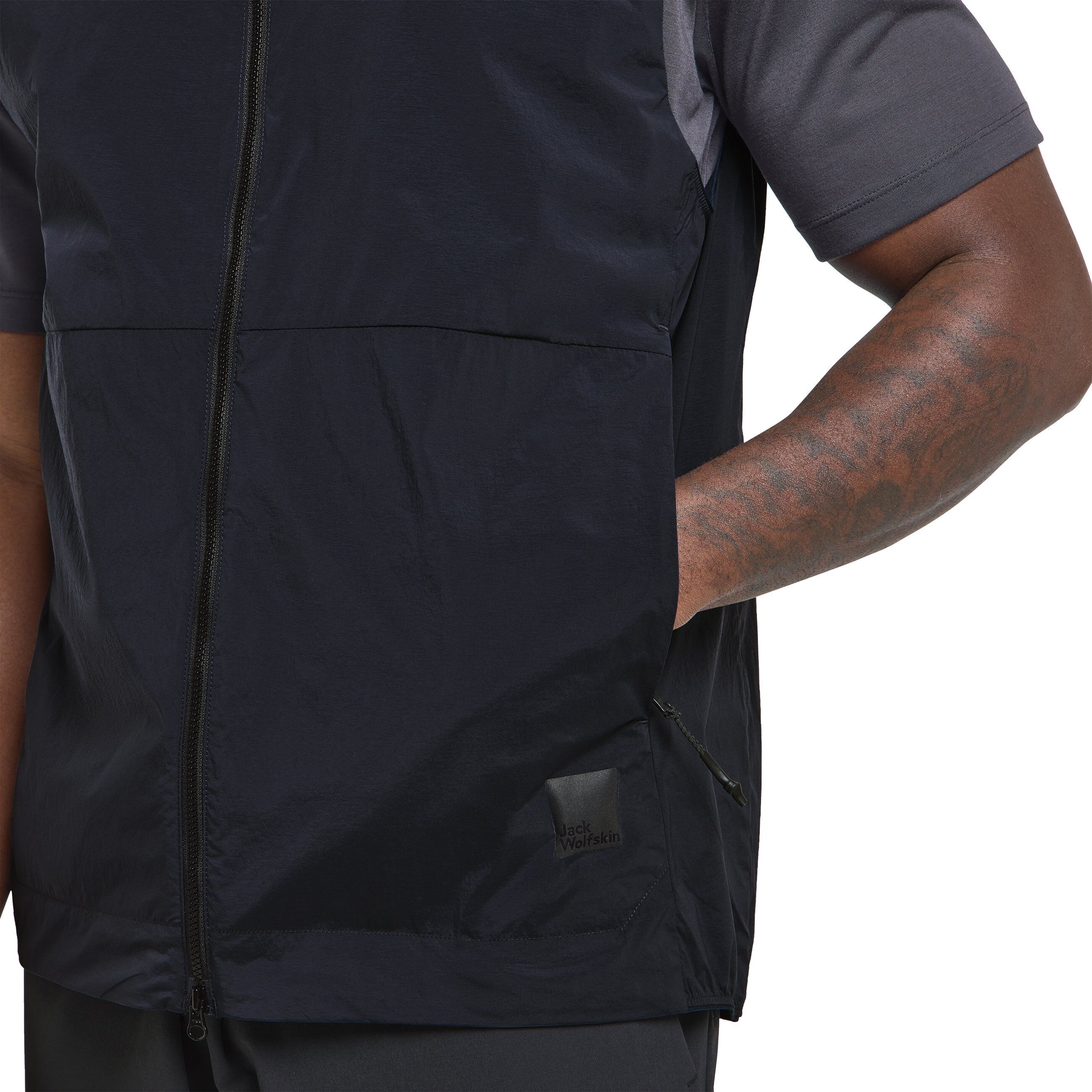 Funktionsweste JACK WOLFSKIN "BIKE COMMUTE WIND VEST M", Herren, Gr. M (50), blau (schwarz, navy), Obermaterial: 87% Polyamid, 13% sonstige Fasern, Westen Funktionsweste schwarz, navy M (50)