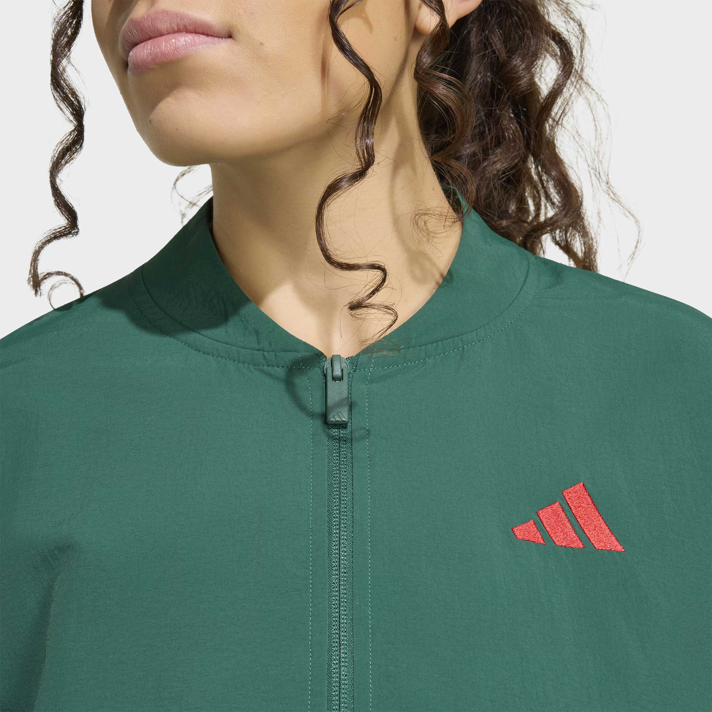 Trainingsjacke ADIDAS SPORTSWEAR "ESSENTIALS WINDBREAKER, 3-STREIFEN, GEWEBT", Damen, Gr. XS, team dunkelgrün, weiß, Obermaterial: 100% Polyamid, normal, Jacken Trainingsjacke team dunkelgrün, weiß XS