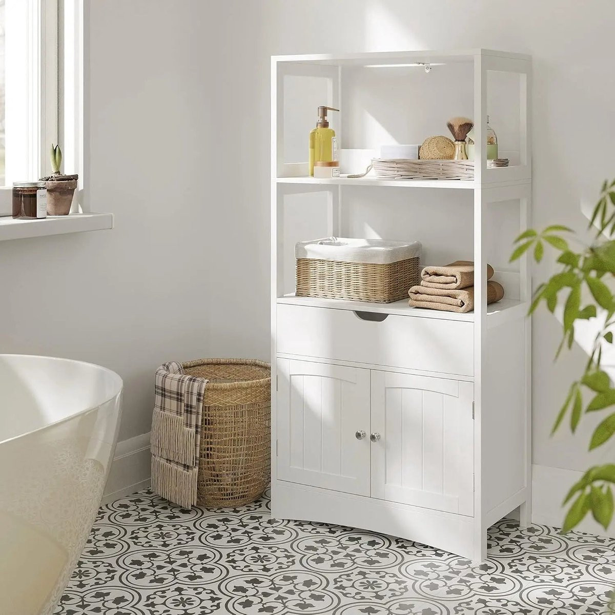 Hoge Vrijstaande Badkamerkast – Witte Opbergkast met 2 Deuren, Lade en 3 Open Planken – Moderne Multifunctionele Kast voor Badkamer, Keuken of Woonkamer