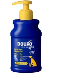 DOUXO Skin & Coat SPA Feuchtigkeitsspendendes Shampoo für Hunde, 250 ml