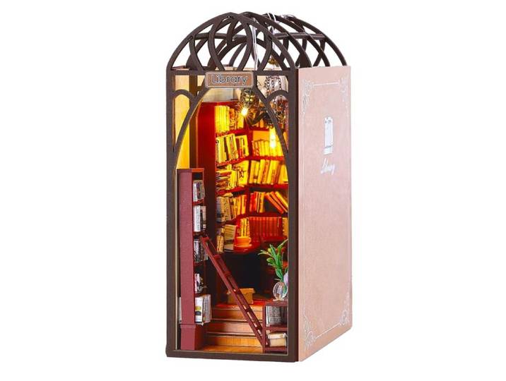 DAM Bibliothèque Encyclopédie. Nook de livre réaliste avec beaucoup de détails couverture et lumières LED. 19 8x7 6x13 3 Cm.
