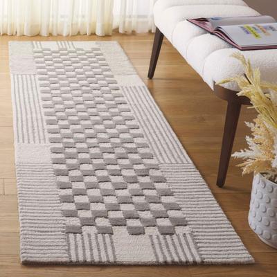 SAFAVIEH Handmade Genre Gunbritt Checkered Wool Rug