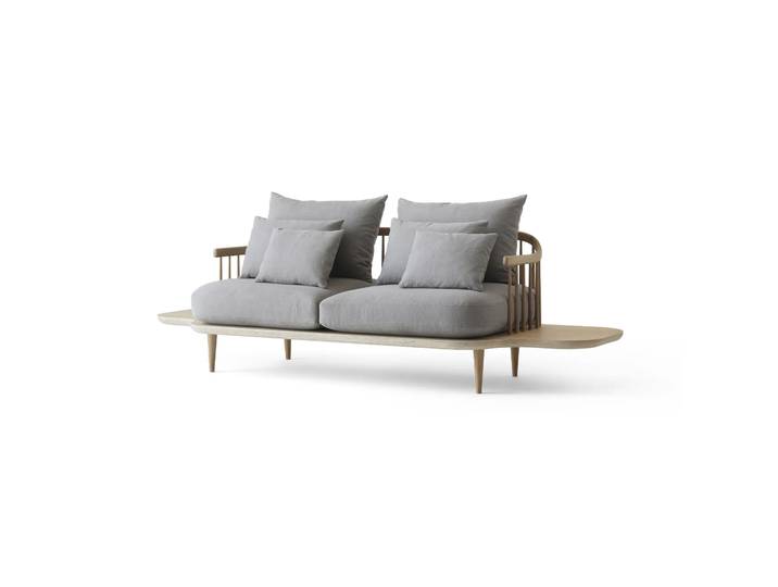 &Tradition Canapé Fly SC3 tissu hot madison 094 gris clair, structure en chêne huilé blanc et tables d’appoint