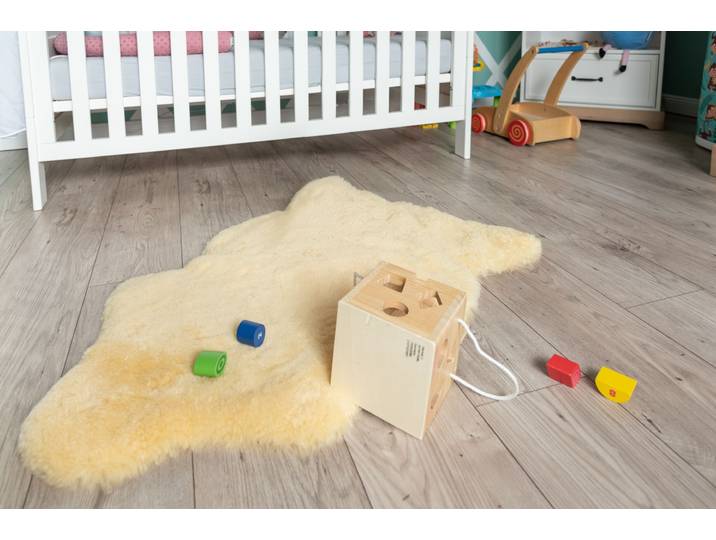 Fellteppich HEITMANN FELLE Baby-Lammfell Gr. 41, beige, B:50cm H:30mm L:80cm, Lammfell, Teppiche, Fellteppich, echtes Lammfell, waschbar, Kinderzimmer