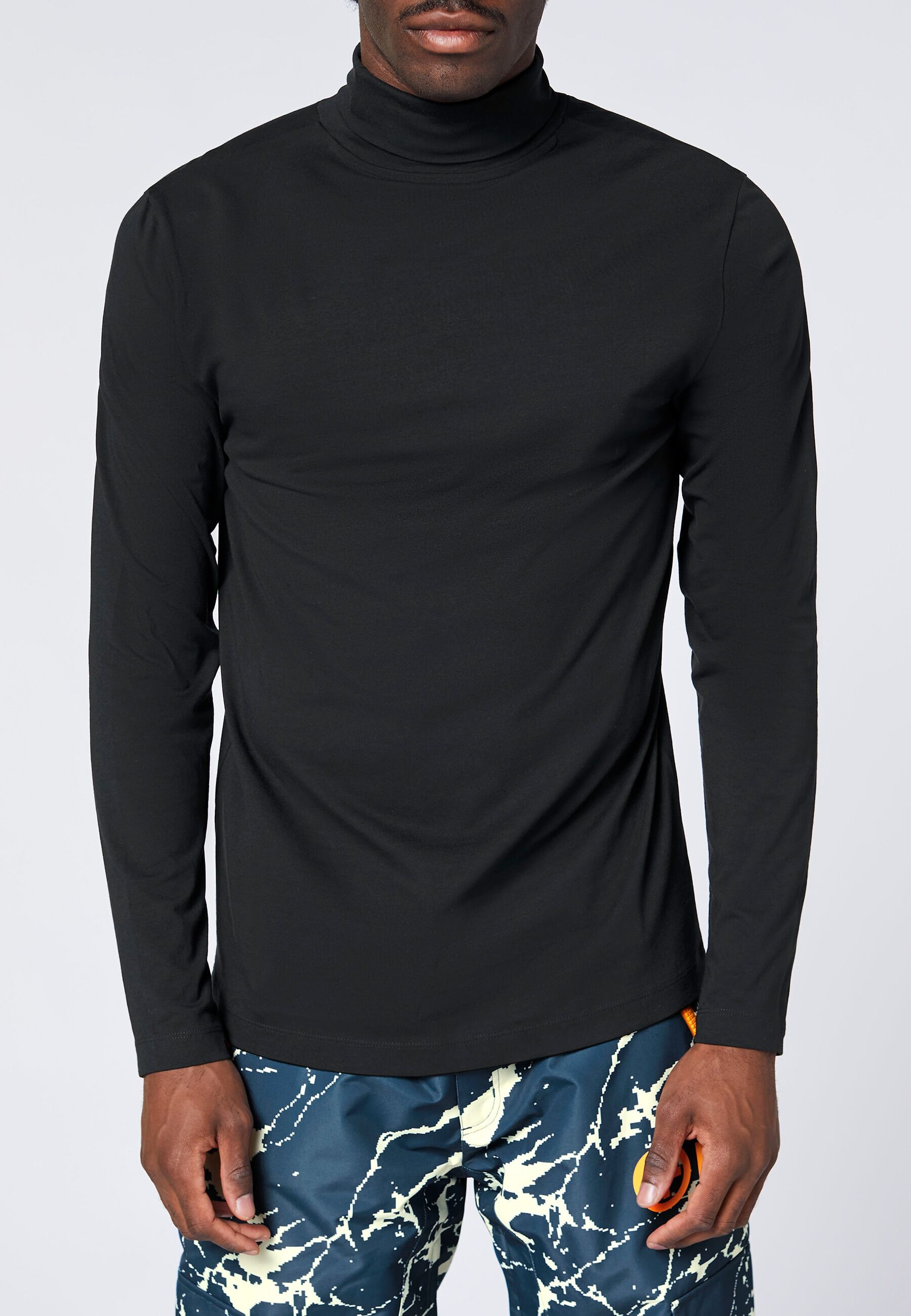 Langarmshirt CHIEMSEE, Herren, Gr. S, hydro, schwarz, Obermaterial: 95% Baumwolle, 5% Elasthan, normal, Rundhals, Shirts Langarmshirt, aus Baumwolle und Elasthan, mit formstabiler Passform hydro, schwarz S