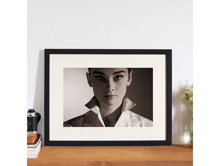 Bild Audrey Hepburn Rahmen: Massivholz Buche, lackiert Abdeckung: Plexiglas Multicolor 42 x 32cm