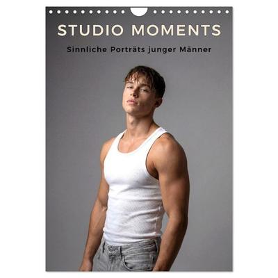 Studio Moments - Sinnliche Porträts junger Männer (Wandkalender 2027 DIN A4 hoch), CALVENDO Monatskalender