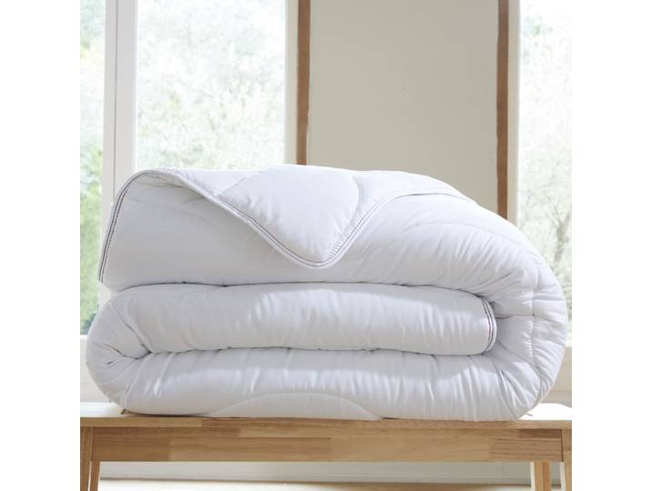 Couette très chaude en polyester blanc 200x200cm
