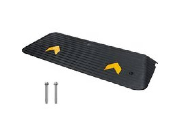VEVOR Schwellenrampe Vollgummi Türschwellenrampe 15Tonnen Tragfähigkkeit Bordsteinrampe mit Kanal 110x32x3,8cm Rollstuhlrampe Auffahrrampe Gummirampe Ideal für unebenen Boden Bordsteinkanten