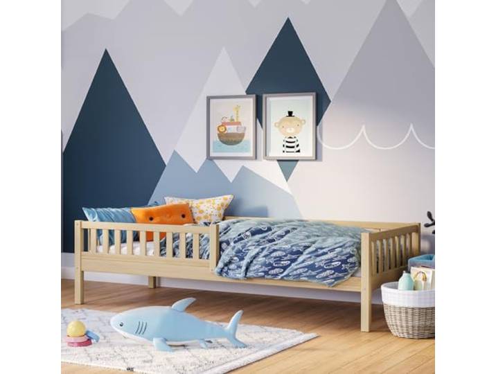 Bellabino Vils Kinderbett 90x200 cm, Bettrahmen in Natur, Massivholz Kiefer Kinderbett mit Rausfallschutz & Lattenrost, Montessori-Bett, massives Kieferholz, Bett für Jungen und Mädchen, Bettrahmen