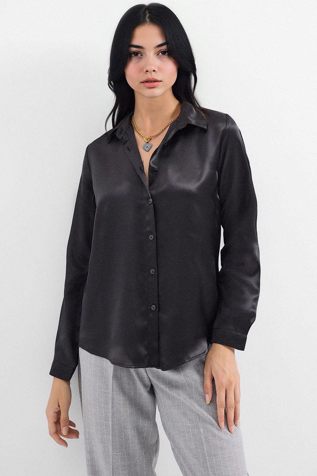 Satin Langarmhemd mit Knopfleiste
