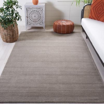 SAFAVIEH Handmade Himalaya Jessika Modern Wool Rug