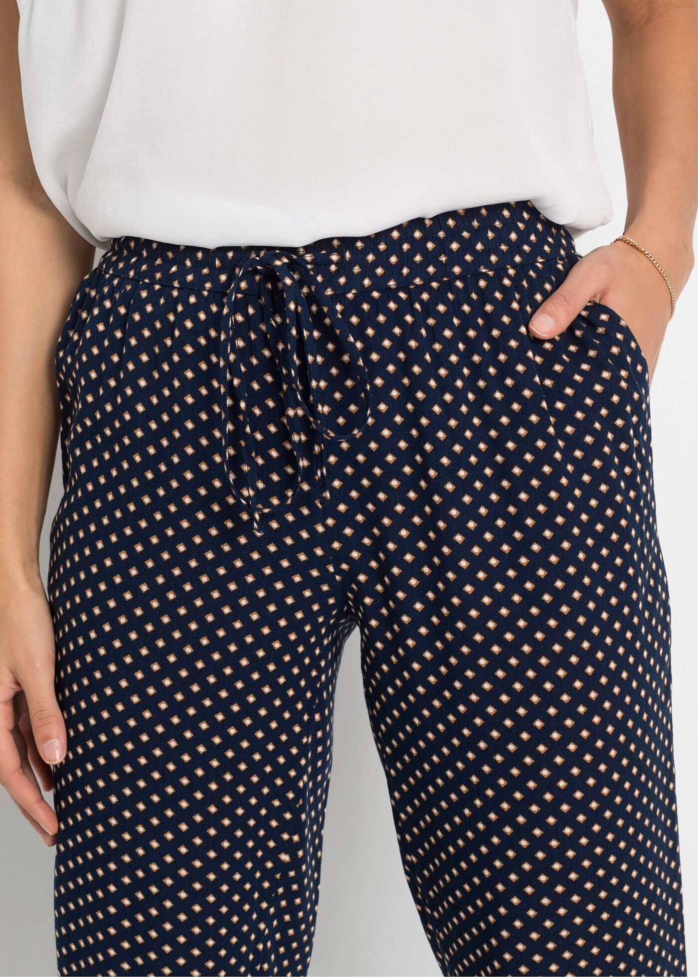 Schlupfhose BONPRIX "Schlupfhose aus reiner Viskose", Damen, Gr. 46, N-Gr, blau (dunkelblau graphisch bedruckt), Obermaterial: 100% Viskose, loose fit, Hosen Schlupfhose, aus Viskose, elastischer Bund, lockere Passform, eleganter Stil dunkelblau graphisch