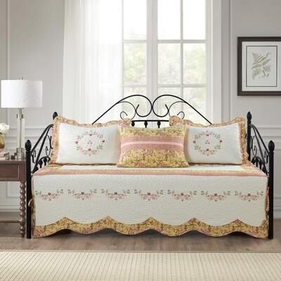 Home Soft Things 4 Piece Farmhouse Floral Quilted Daybed Cover Set